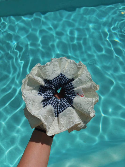 The White and Blue Gingham regular Doodle Buzz