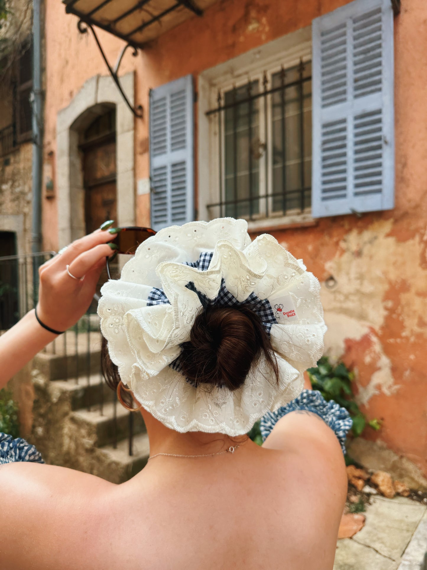 The White and Blue Gingham regular Doodle Buzz