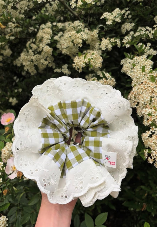 The White and Green Large Gingham Square Regular Doodle Buzz